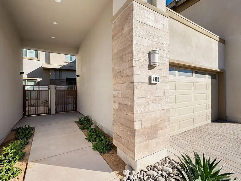2802 Retreat Cir — Photo 25