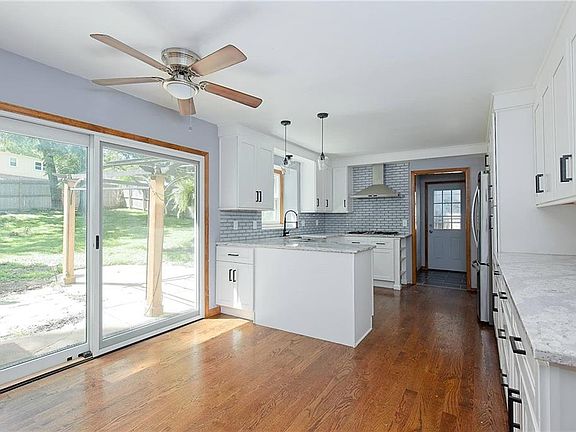 5th image of 8234 Parkhill Cir