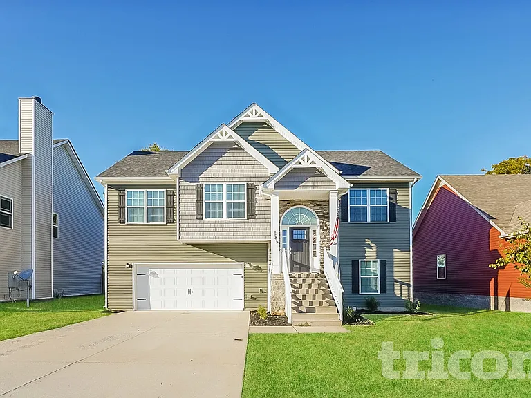 685 Ellie Nat Dr — Photo 1