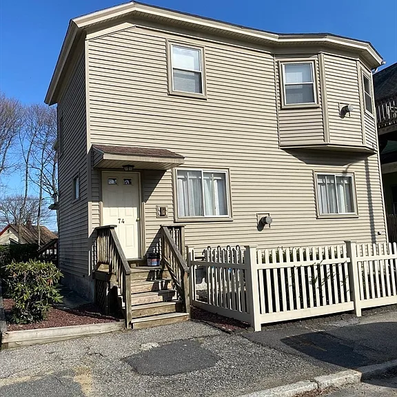 74 Lakewood St #2R — Photo 2