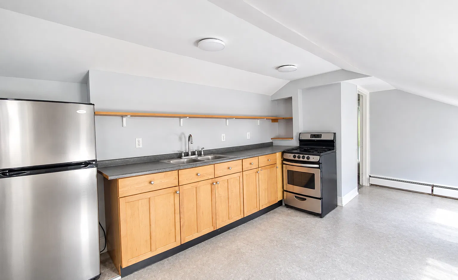 1 bed, 800 sqft, $1,225 — Photo 3