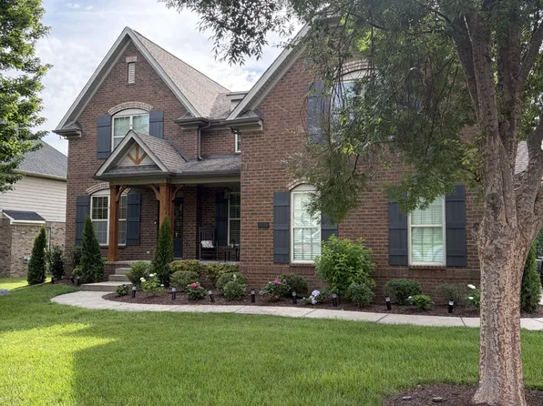 2313 Carouth Ct, Nolensville, TN 37135