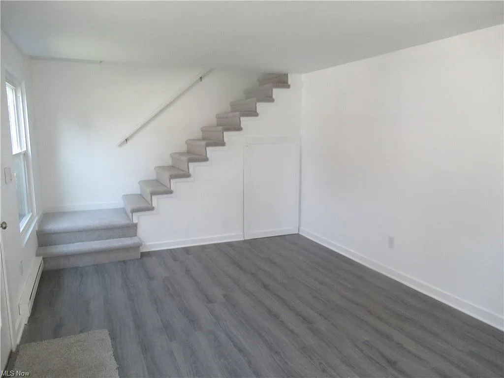 3 bed, 1214 sqft, $2,199 — Photo 4