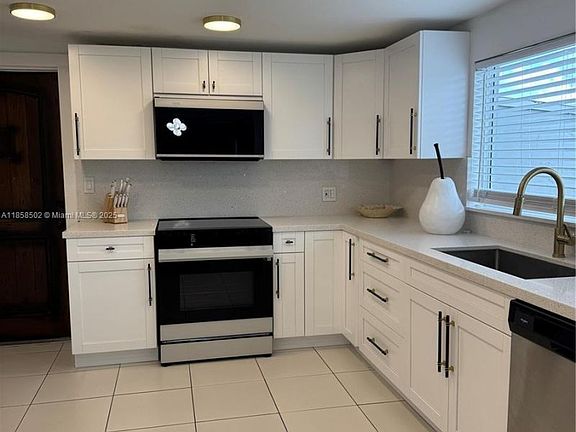 2nd image of 1301 Grouper Dr #A