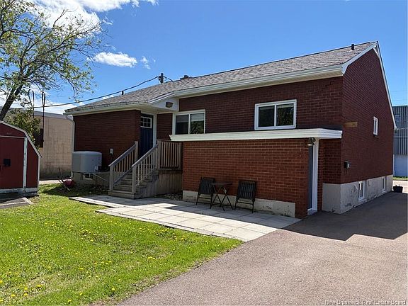 5th image of 13 Leslie St #11