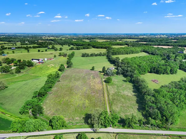 512 College Rd, Paris, KY 40361