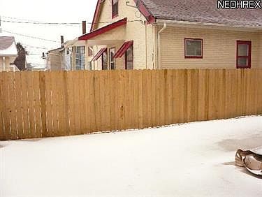 4th image of 13706 Thornhurst Ave