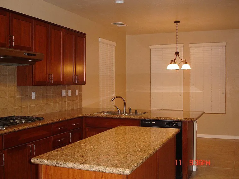 874 Joliet Ln — Photo 4