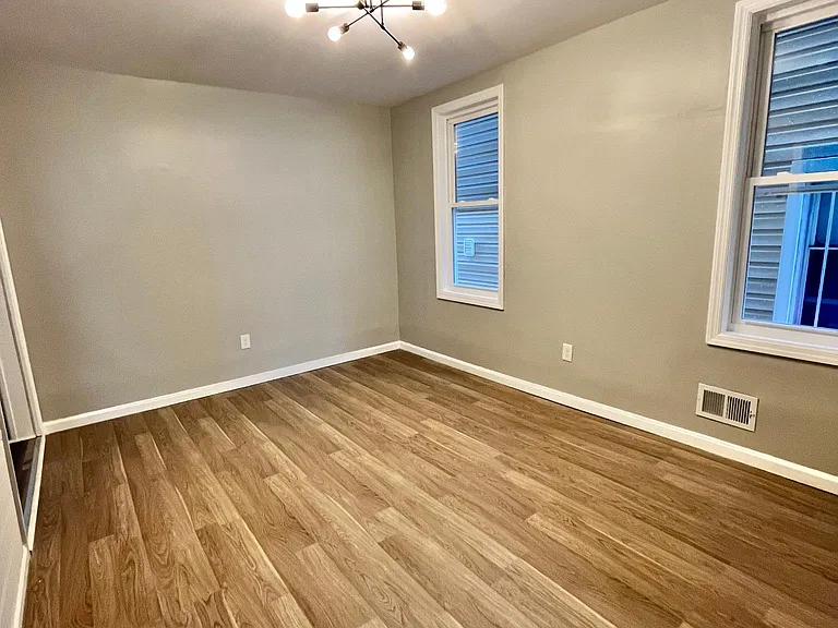 197 Gates Ave #1 — Photo 4
