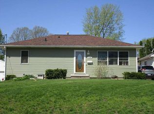 1024 Oregon St, Waterloo, IA 50702