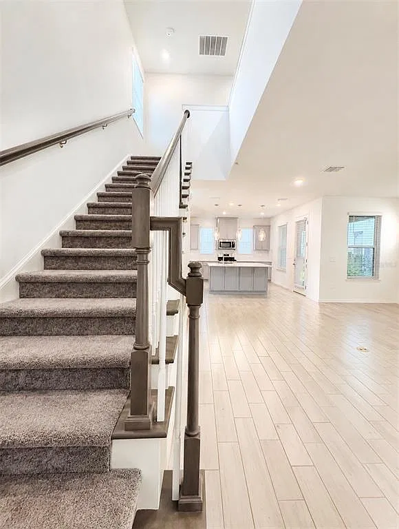 3 bed, 2.5 bath, 1992 sqft, $2,700 — Photo 4