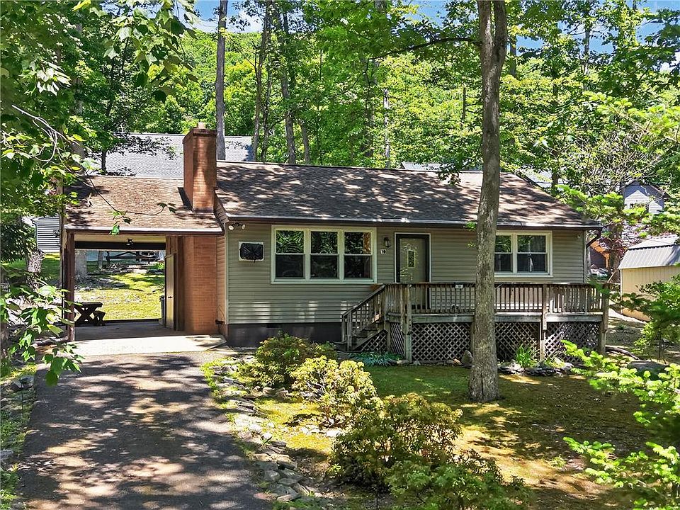 1st image of 18 White Oak Rd