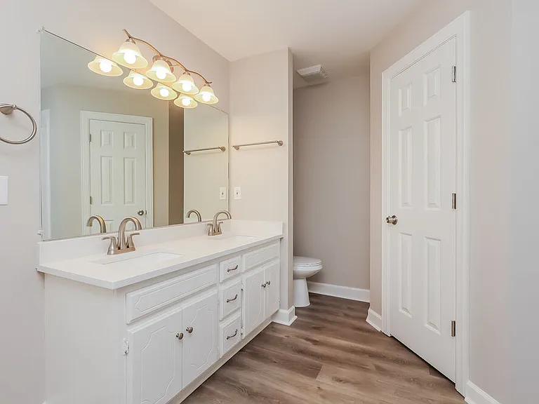 407 Cindi Ct — Photo 13