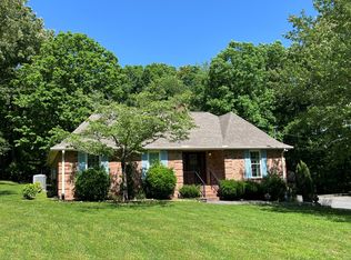 530 Beech Grove Way, Burns, TN 37029