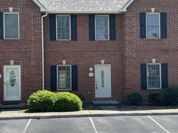 1708 Cherokee Rd #302, Johnson City, TN 37604