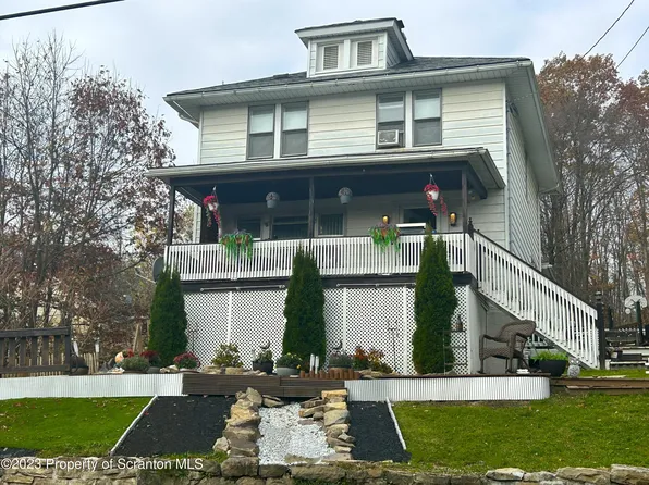 305 Newton Rd, Scranton, PA 18504
