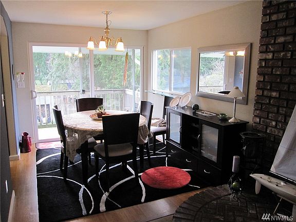 5th image of 10914 144th St E