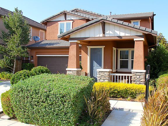3rd image of 415 W Cupertino Ave