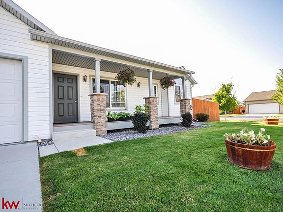 2nd image of 3604 Kingsbury Pl