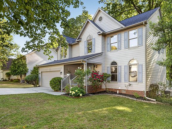 3rd image of 206 Windhover Dr