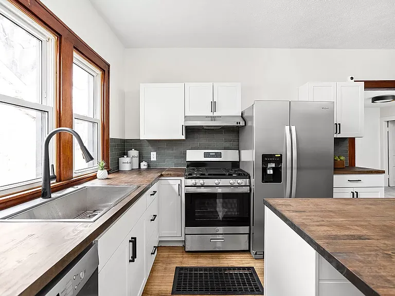 1320 N Olney St — Photo 11