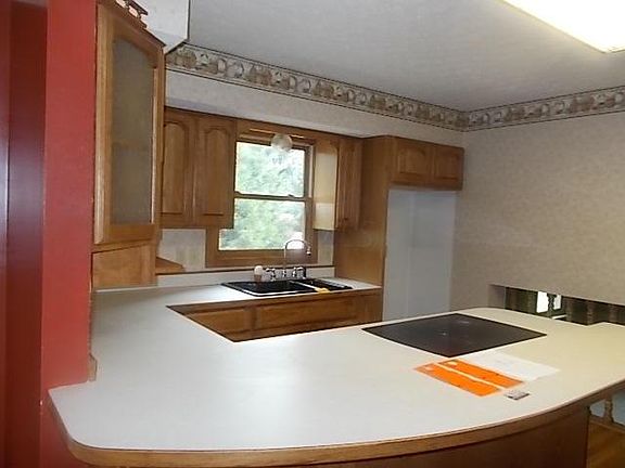 3rd image of 103 Wilshire Dr SE
