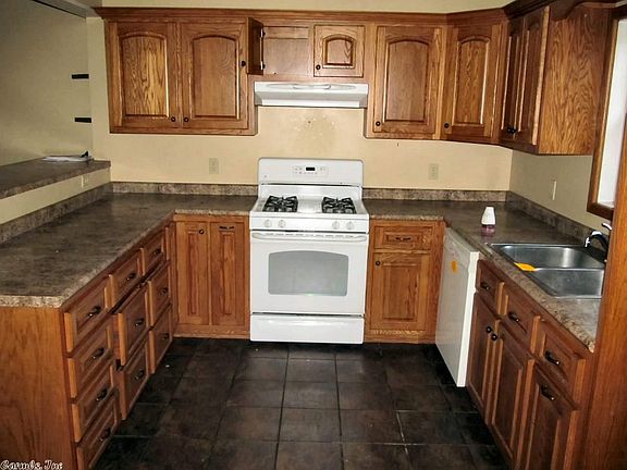 5th image of 33 Chinook Ln