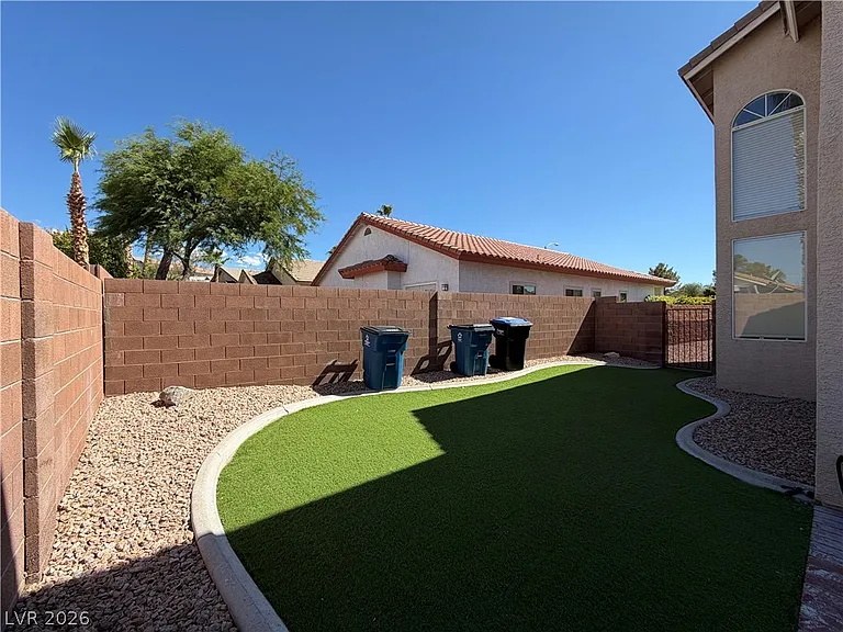 2456 Sheltered Meadows Ln — Photo 34