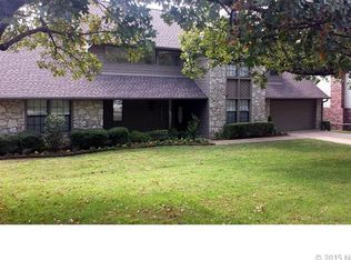 12212 Skyline Dr, Jenks, OK 74037