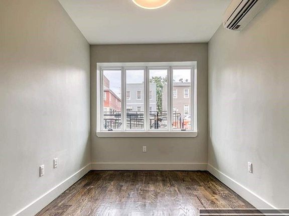 4th image of 221 Clarkson Ave #F