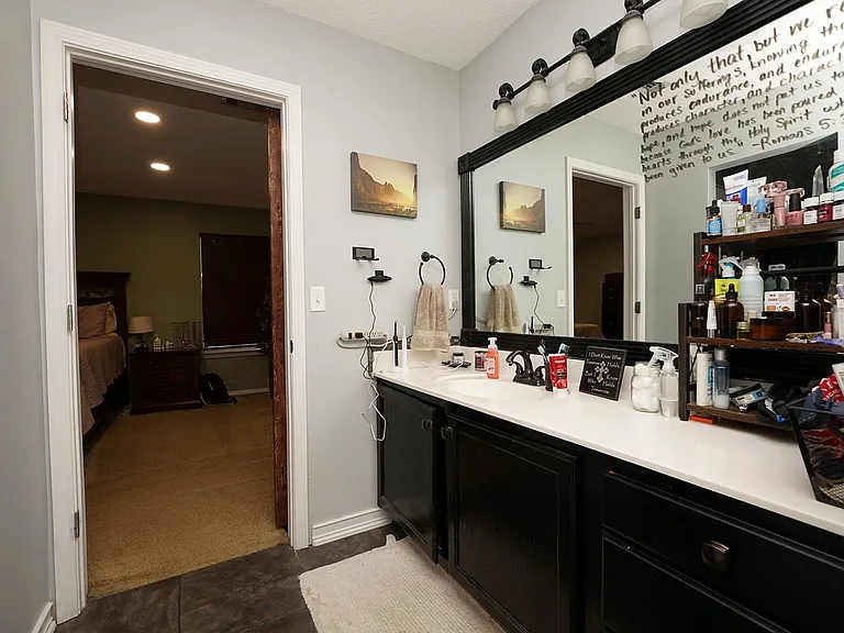 704 Becky Thatcher Ct — Photo 22