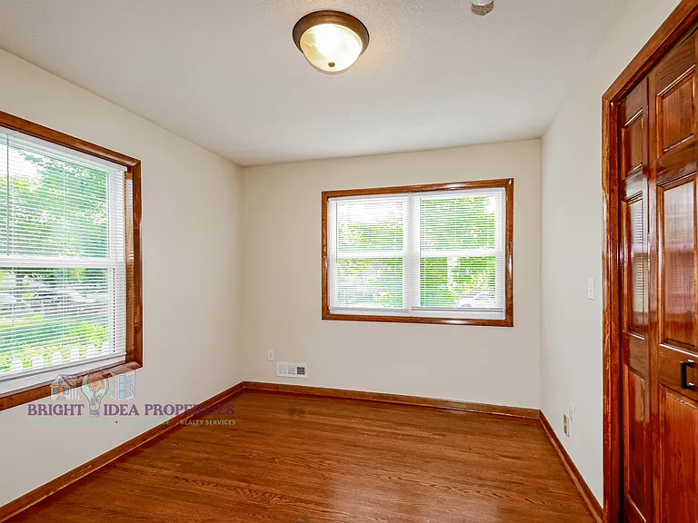 3315 James Ave N — Photo 10