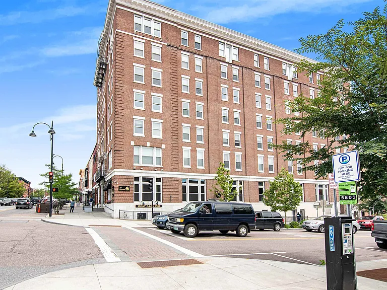 131 Main St #2 — Photo 23