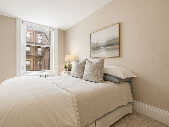 5th image of 119 Marlborough St APT 6
