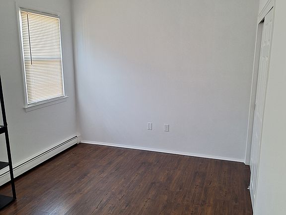 4th image of 324 Strawberry Hill Ave APT A203