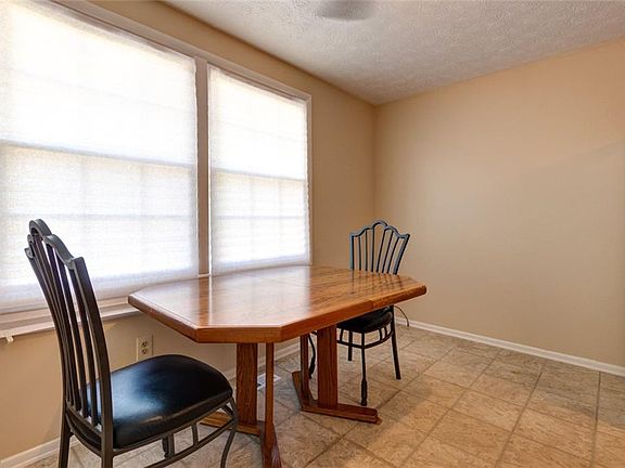2nd image of 7434 Avon Dr
