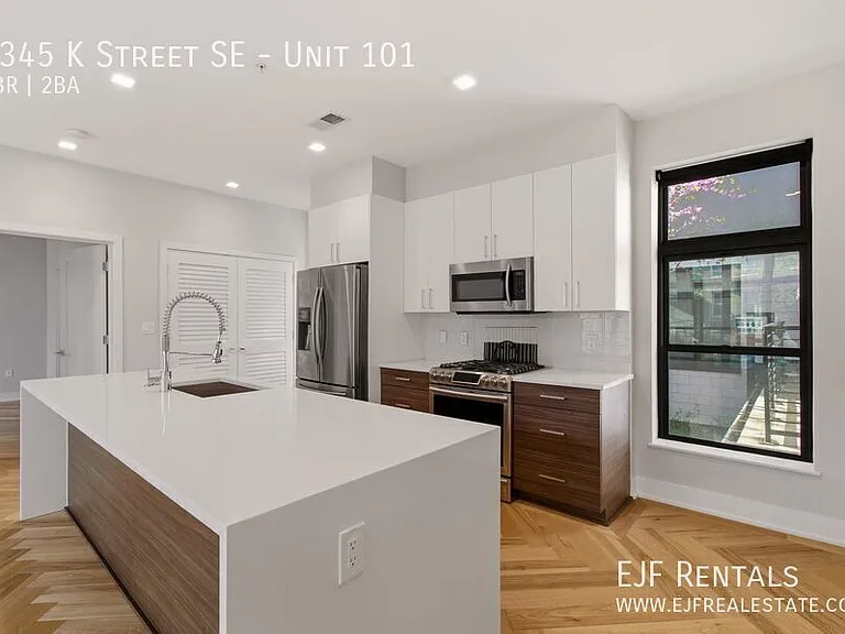 1345 K St SE #101 — Photo 2