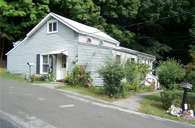 1st image of 9 Arlington Pl