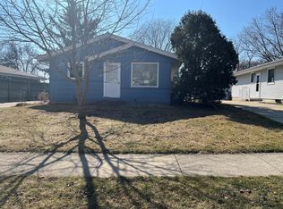 2303 Macarthur Rd, Waukesha, WI 53188