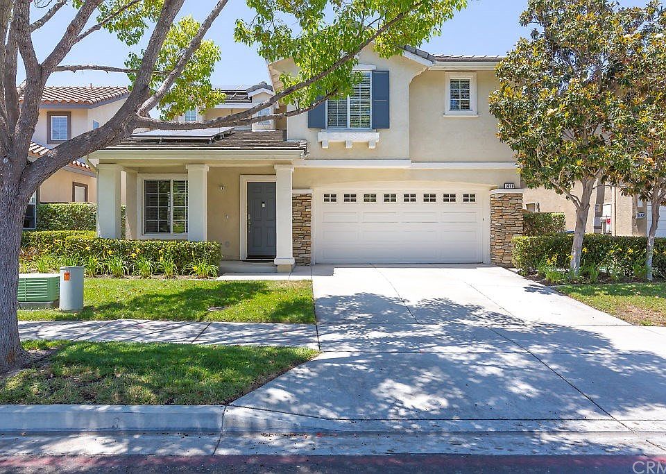 1st image of 1688 Carriage Cir