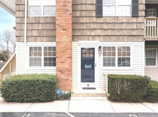 40 Canoe Place Rd #3, Hampton Bays, NY 11946