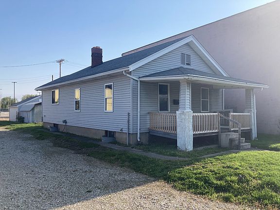 3rd image of 805 Leo St