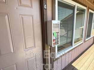 802 Monarch Cir APT 4, Exeter, CA 93221