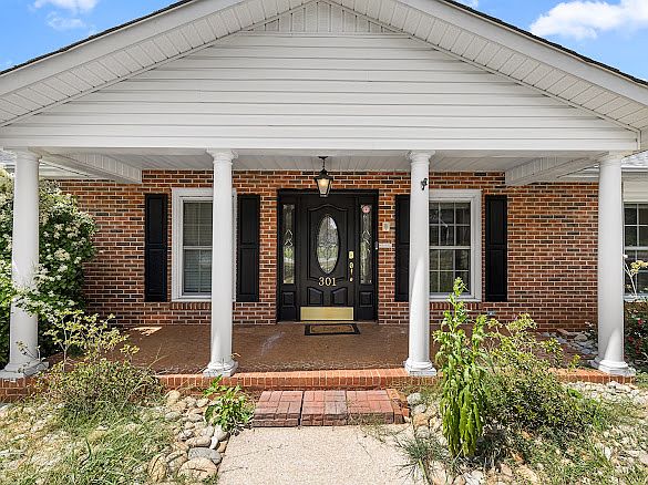 1st image of 301 Woodlake Rd