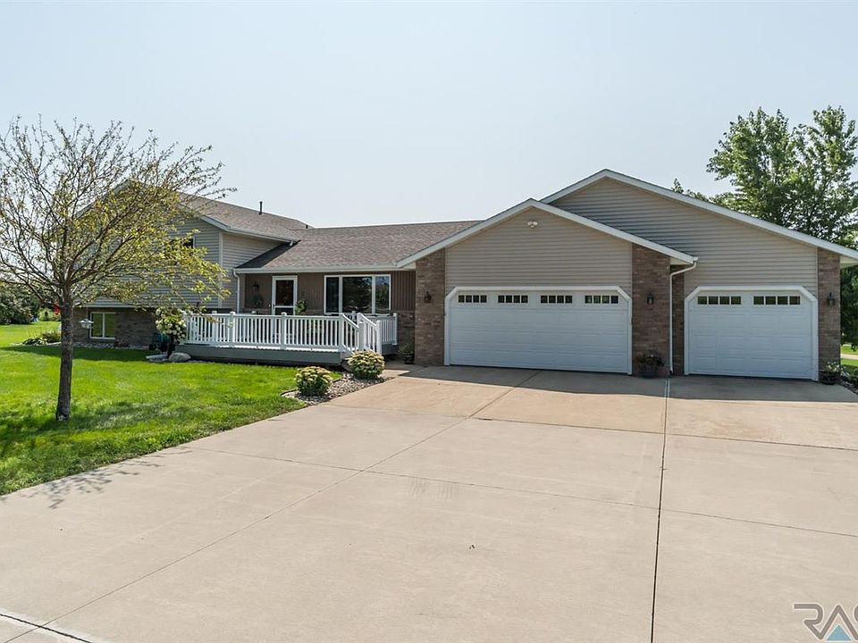 1st image of 48037 270th St