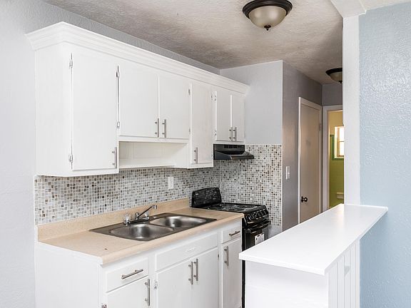 2nd image of 1215 10th St APT 4
