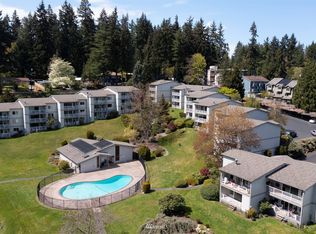 13033 15th Ave NE #F2, Seattle, WA 98125