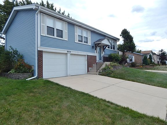 2nd image of 2033 Baldwin Ct