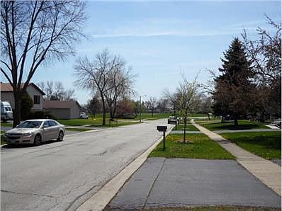 4th image of 4049 Bayside Dr