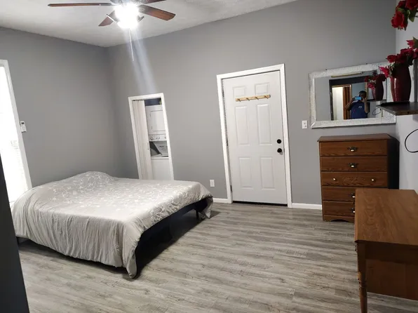 359 S Main St, 359 S Main St #2, Frankfort, IN 46041